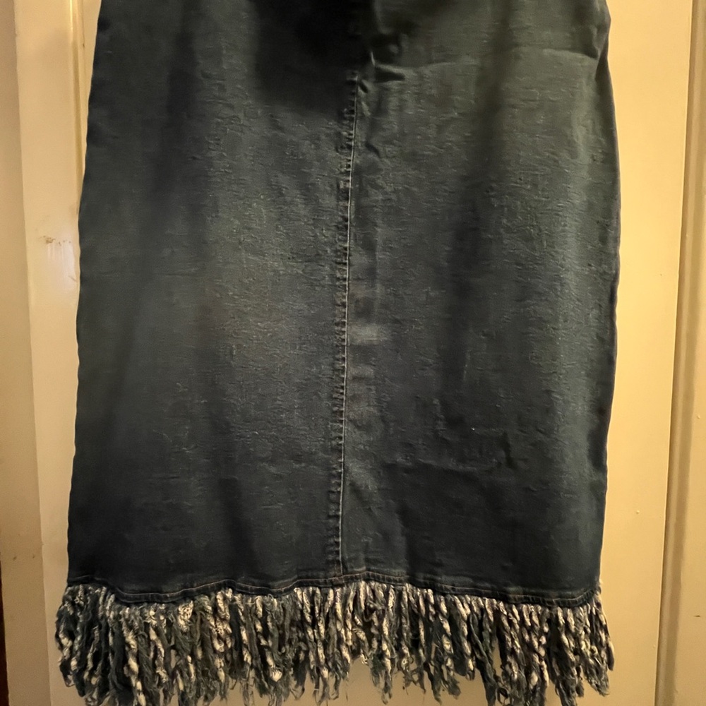 Stylish Blue Fringed Stretch Denim Fringe Hem Skirt Size 3X